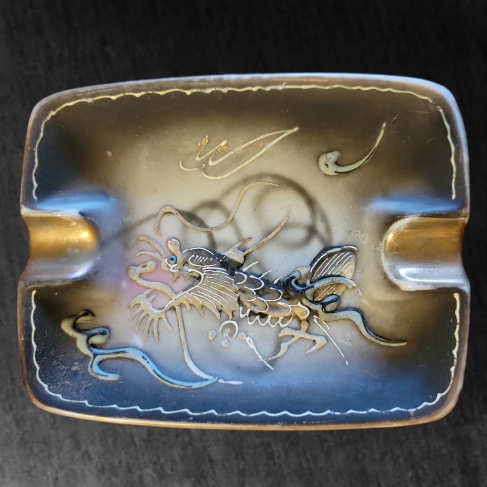 Vtg Ashtray Dragon-Ware Moriage Porcelain Japanese